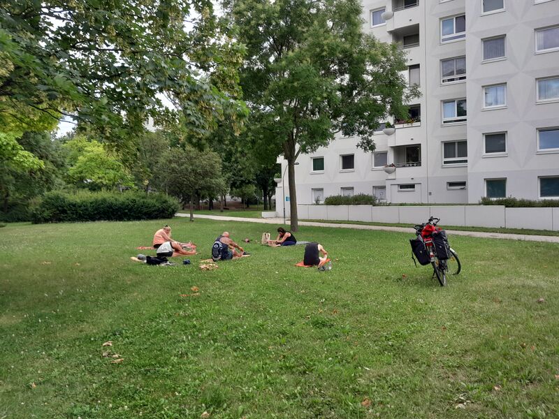 File:Yoga-c-stadtland-2025.jpg